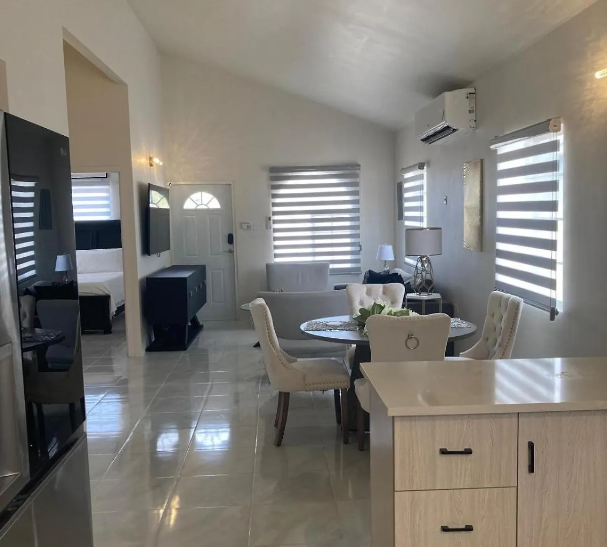 Sea-Clusion Views Villa Discovery Bay