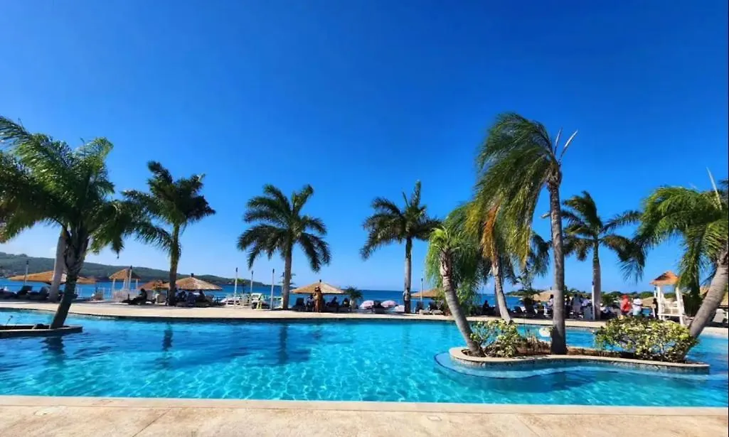 Sea-Clusion Views Villa Discovery Bay Jamaica